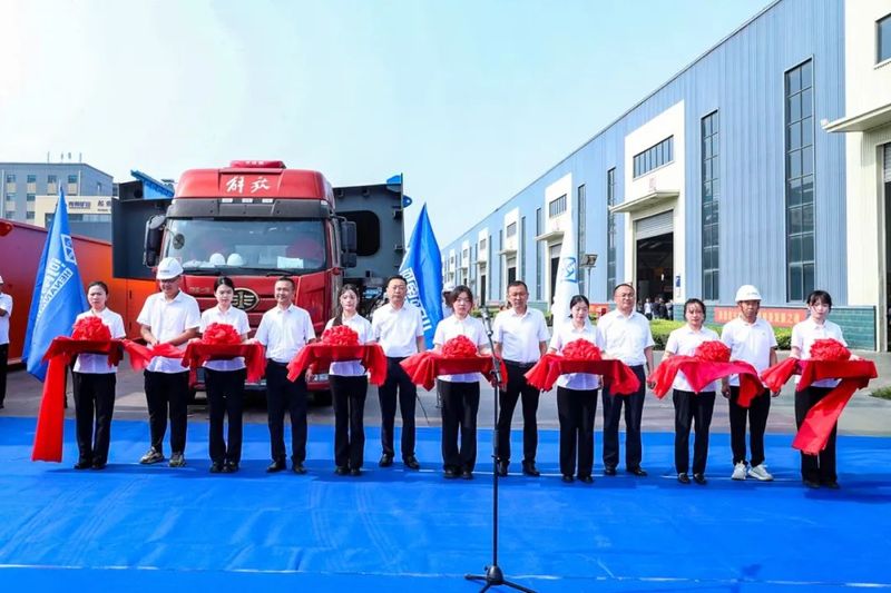 發(fā)車(chē)！1000t“鋼鐵巨獸”，助力長(zhǎng)江中上游大規(guī)模碼頭建設(shè)